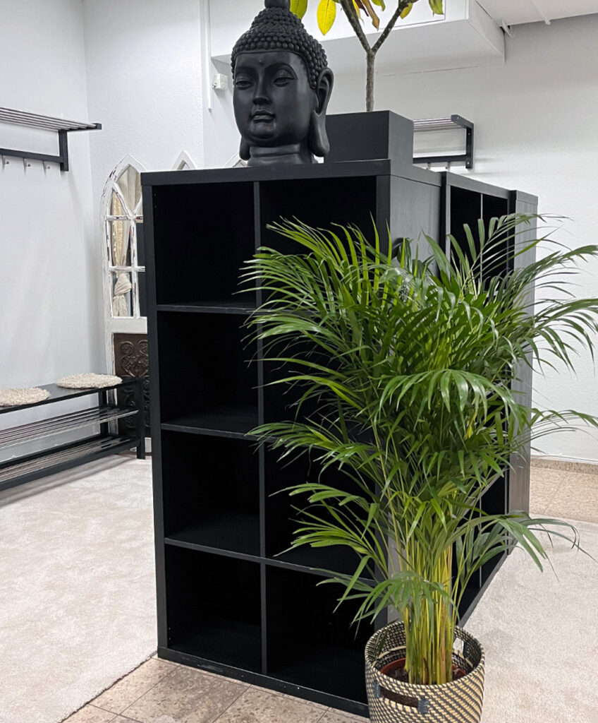 Das Bild zeigt das Studio von Giulia Göller in Nürnberg. Dort bietet sie Yoga, Workshops, Meditationen und Körperarbeit an.